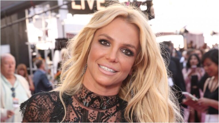 Britney Spears Hits Backs At Trolls For ‘Shaming’ Her Over Messy Mansion Covered In Dog Poop | Hollywood News