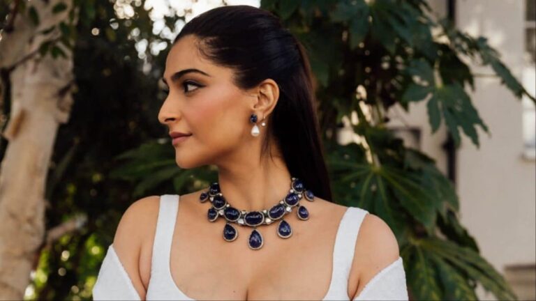 Sonam Kapoor’s 500 Carat Tanzanite Necklace Exuded Victorian Charm At London Fashion Week | Lifestyle News