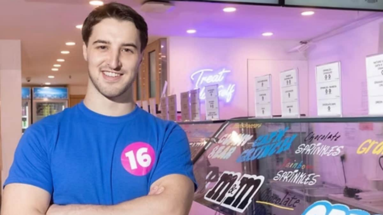 Astrophysics Graduate Quits Finance Career To Bet It All On Yogurt – His Business Empire Will Inspire You