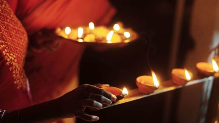 This Diwali, Paint Your Home The Vastu Way For Luck, Prosperity, & Positive Energy