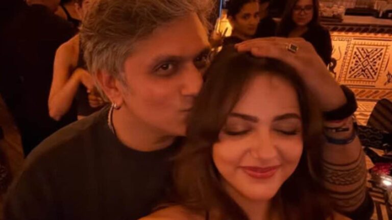 Aneet Padda Shares Unseen Photos With Saiyaara Director Mohit Suri, Says ‘Momo Makes Me Smile’ | Bollywood News